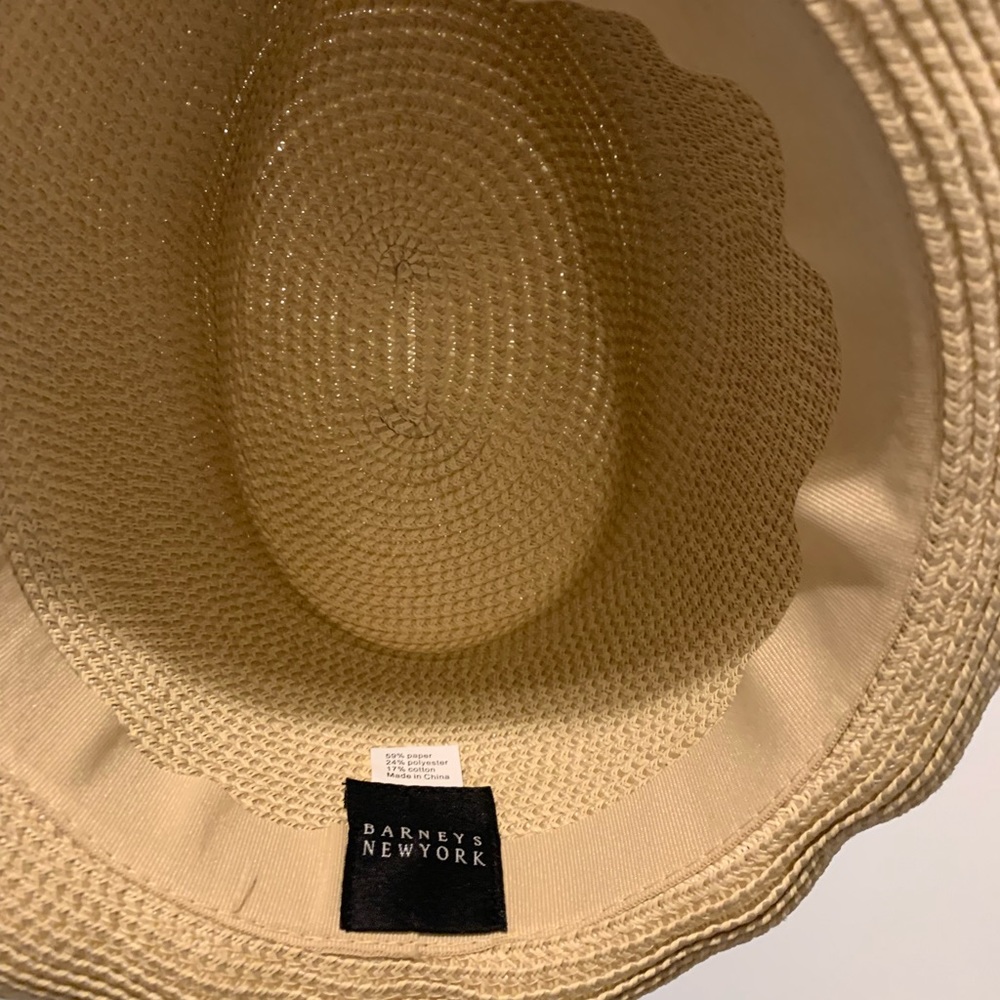 Barney’s Straw Hat - Picture 3 of 3